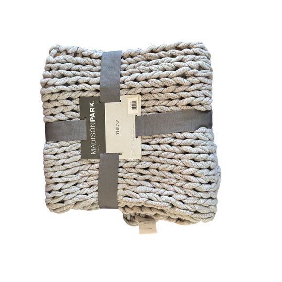 Madison Park Chunky Knit Throw Blanket 50"x60" Grey 100% Acrylic Soft Cozy Home - Picture 6 of 8